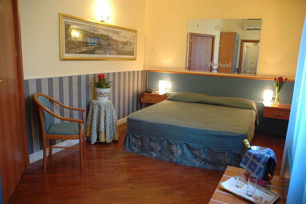 Hotel Kursaal Napoli Ngoại thất bức ảnh